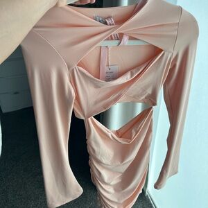 Chic Cut-Out Long Sleeve Dress in Blush